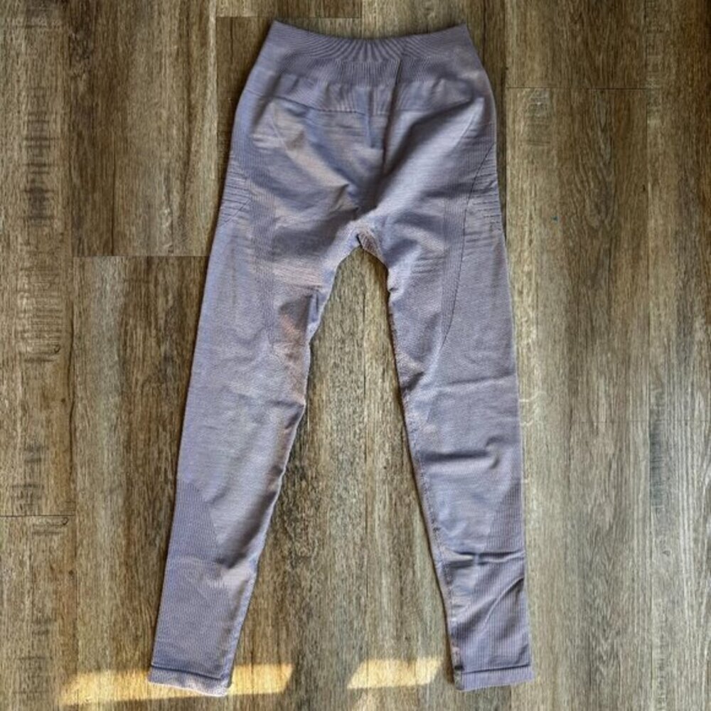 Alphalete Light Purple Leggings - size XS/S
